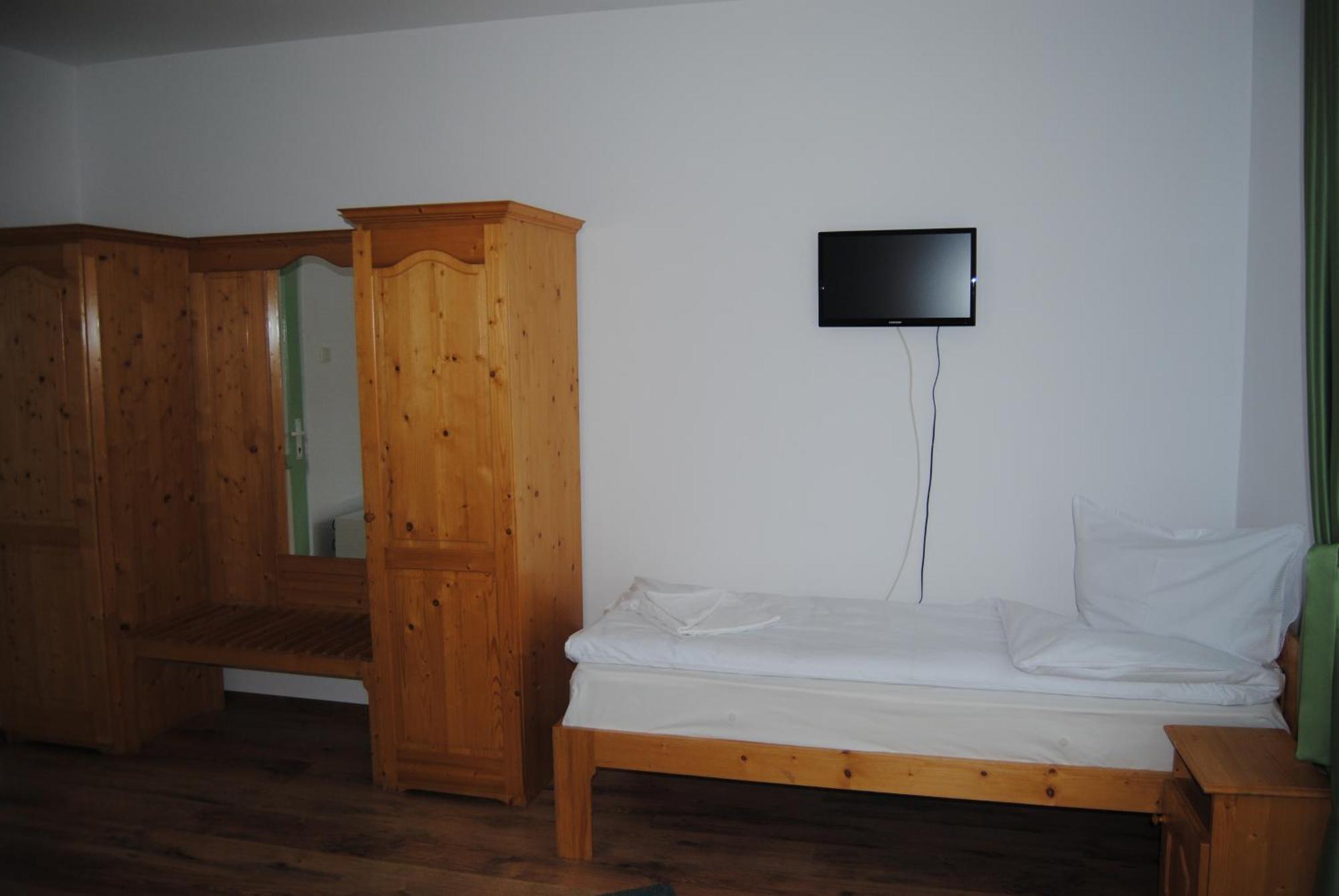 סובאטה Hostel Teleki מראה חיצוני תמונה
